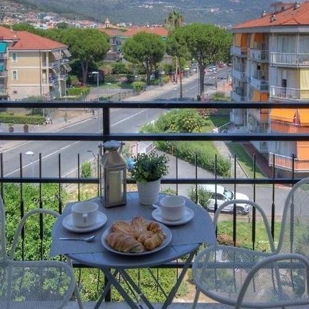 Апартаменти Ad Un Passo Da… П'єтра-Лігуре Екстер'єр фото